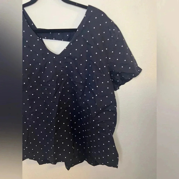 Ellen Tracy linen blue and white polka dot top♥️ - Picture 3 of 4